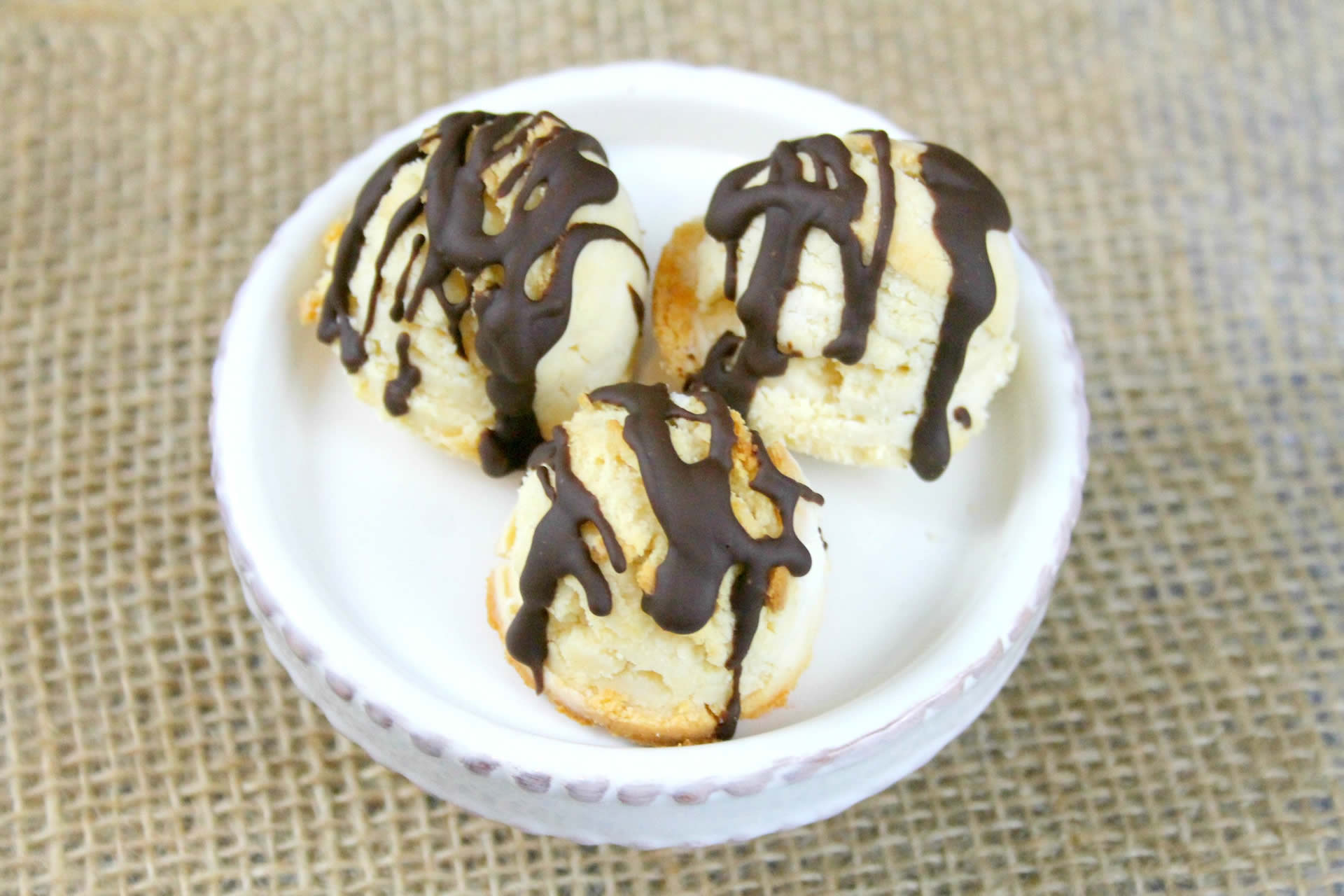 BEST Keto Cookies_Low Carb Crispy Chocolate Mint Shortbread Cookie Idea
