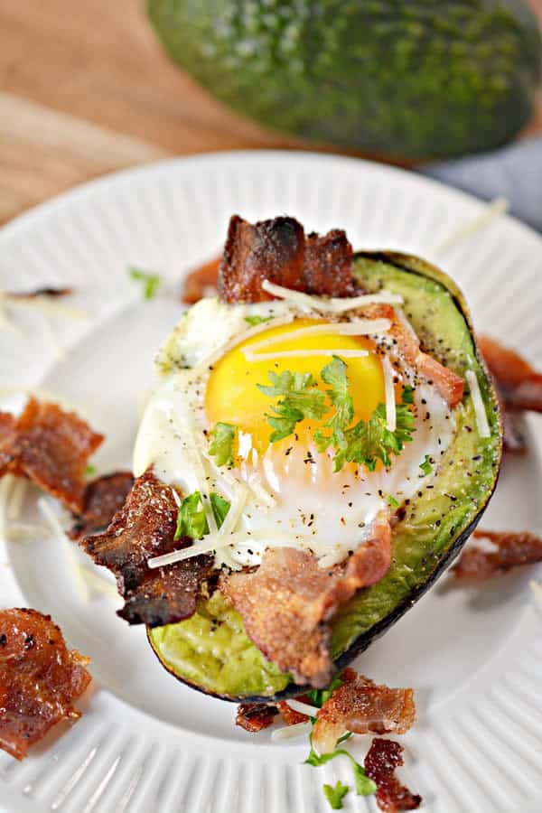 Keto Avocado Recipe_EASY Low Carb Avocado Bacon and Egg Cup